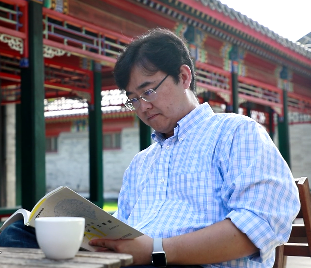 董彬3.png